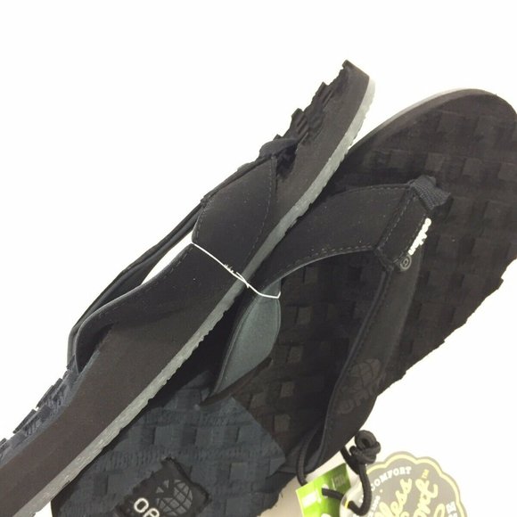 Cobian OAM Traction Textured Flip Flops Sandals - Picture 3 of 3